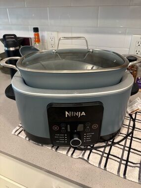 Ninja Multi-Cooker in Matte Slate Blue with Glass Lid